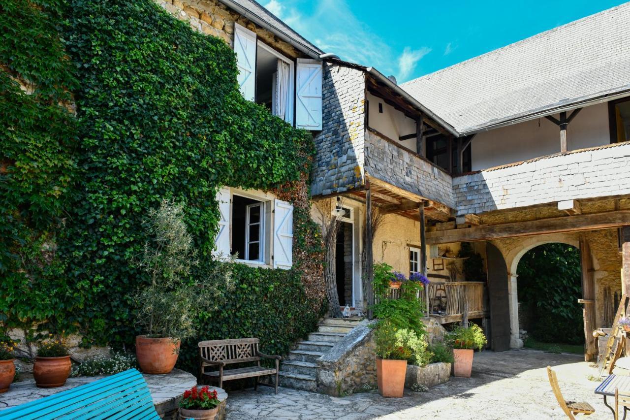 Bed and Breakfast La Ferme Dague Lasseube Экстерьер фото